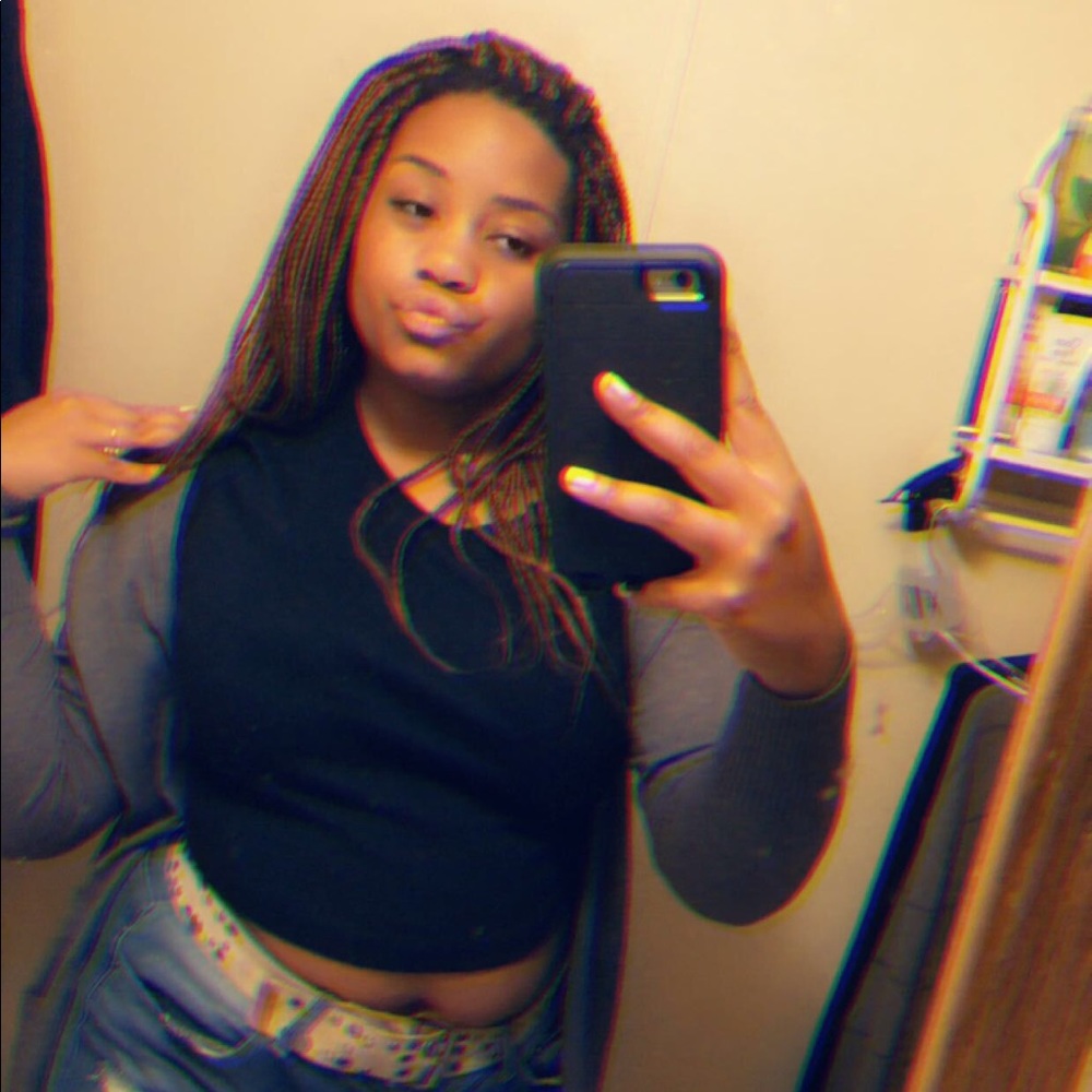 Meet your Posher, Kiya🖤